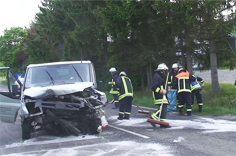 In den Gegenverkehr geschleudert 