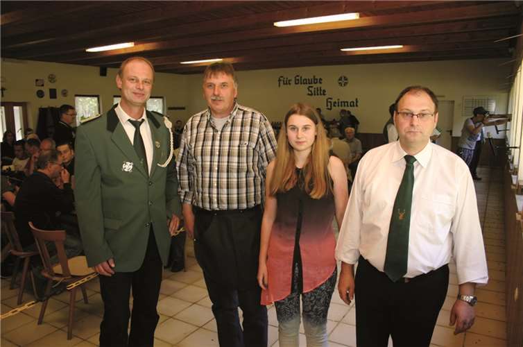 Rund hundert Grünröcke kamen zum Fest