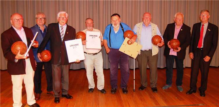 Es gibt gleich sieben neue Ehrenmitglieder 