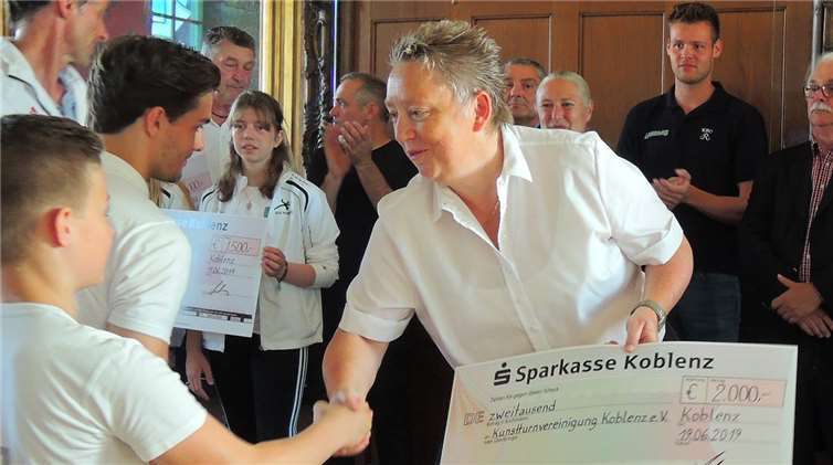 23.500 Euro konnten übergeben werden 