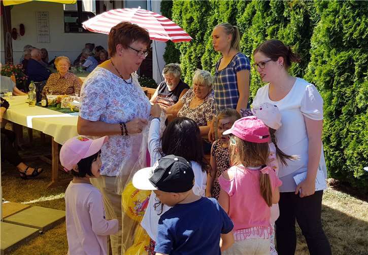 Sommerliches Generationen-Treffen 