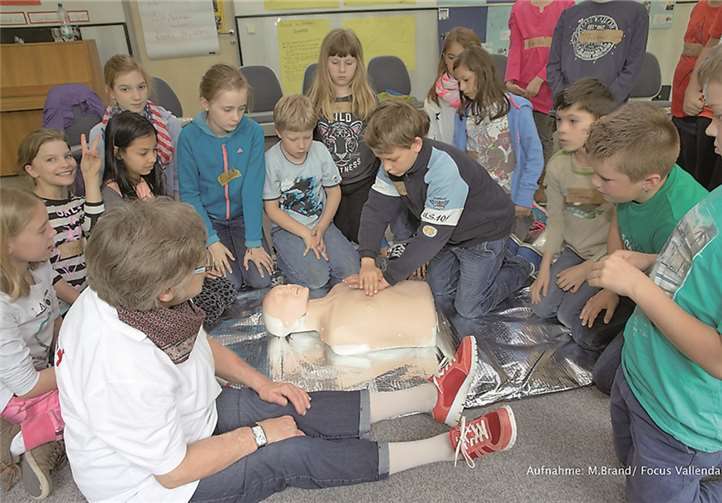 Grundschüler erlernten mit Eifer Techniken der Ersten Hilfe 