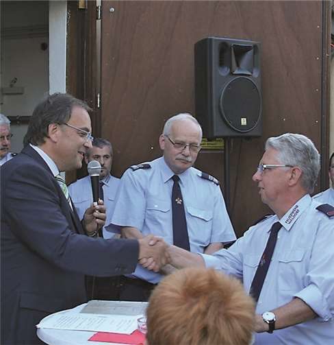 Großer Andrang bei herrlichem Sommerwetter am Feuerwehrgerätehaus 