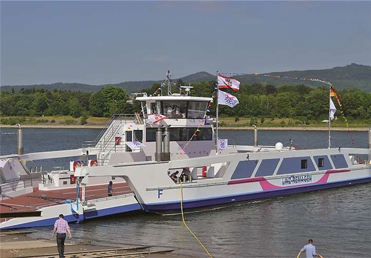 Weinmajestäten aus Remagen und Linz übernahmen die Taufe 