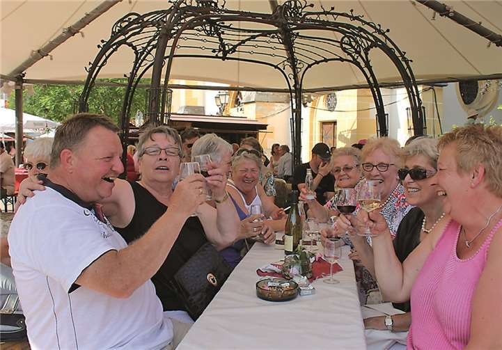 Kühler Weißwein in der Hitze