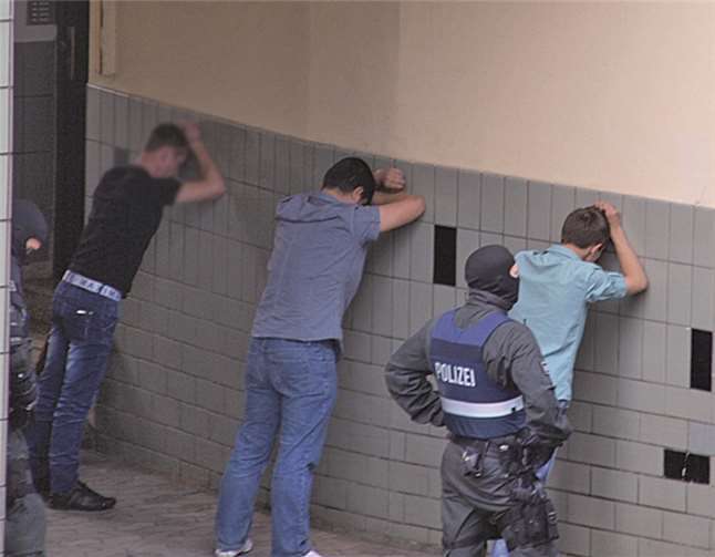 Bekämpfung des illegalen Glücksspiels, des Drogenhandels und der Zuhälterei 