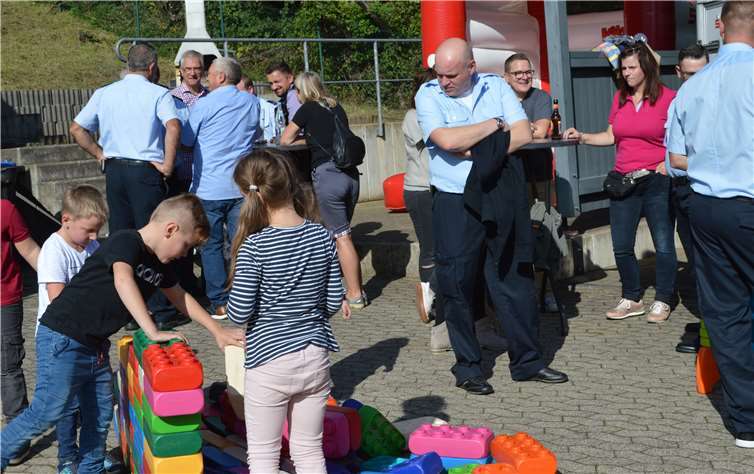 Oktoberball mit zahlreichen Ehrungen und Beförderungen 