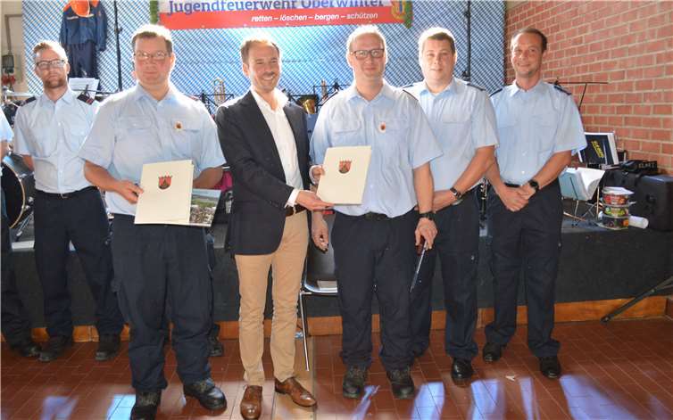 Oktoberball mit zahlreichen Ehrungen und Beförderungen 