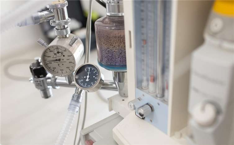 Die Behandlung kann der ängstliche Patient auch einfach verschlafen 