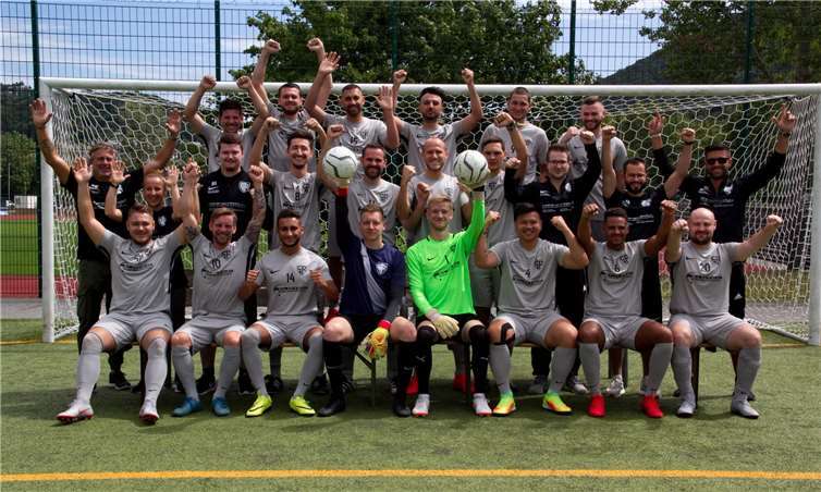 Sieg im Spitzenspiel bringt drei Punkte und die Mannschaft eine Runde weiter