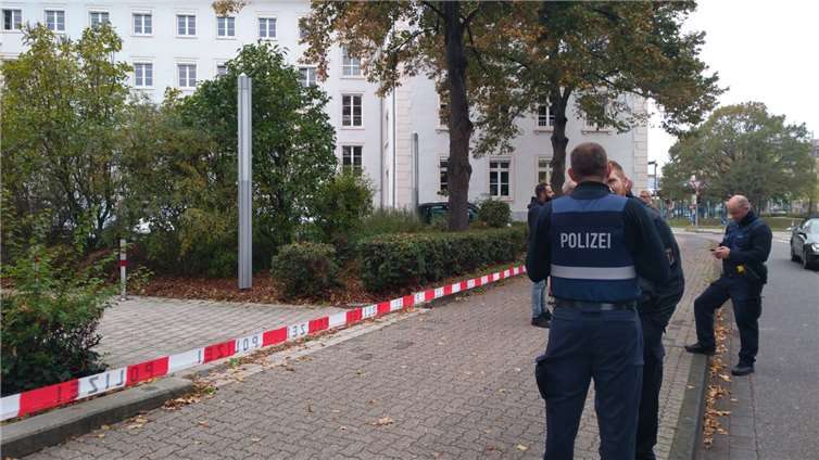 Bombendrohung: Sprengstoffhunde wurden nicht fündig 