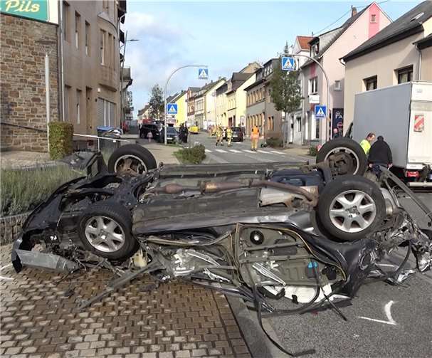 Neun Autos in Massen-Karambolage verwickelt 