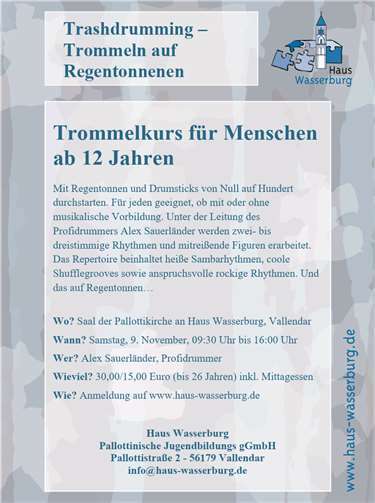 Trommelkurs auf Regentonnen 
