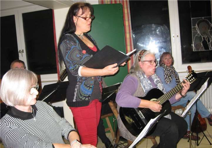 Jubiläumsfeier mit Gottesdienst, gutem Programm und gutem Essen 