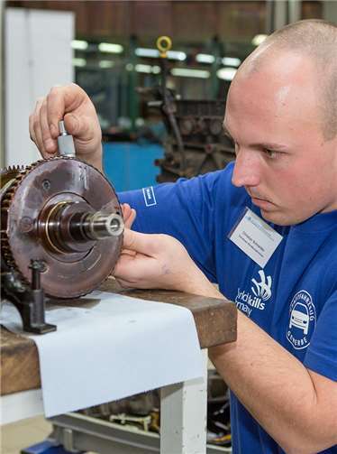 Christian Schneider ist Deutschlands bester Kfz-Mechatroniker 