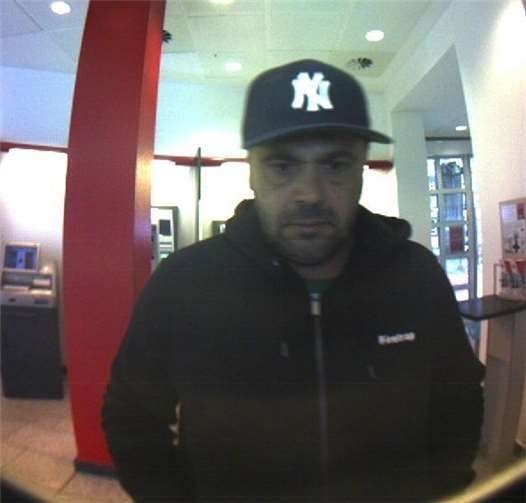 Wer kennt diesen Mann? 