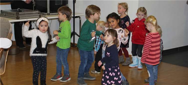 Senioren und Junggesellen feiern den traditionellen Seniorentag 