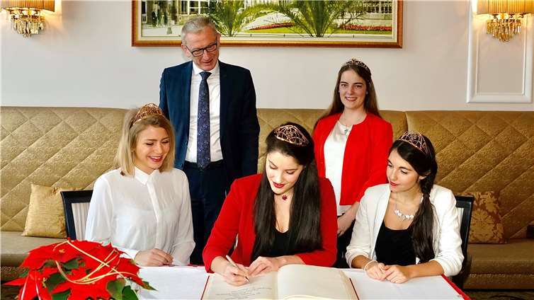 Das Trio der Deutschen Weinmajestäten zu Gast im Ahrtal 