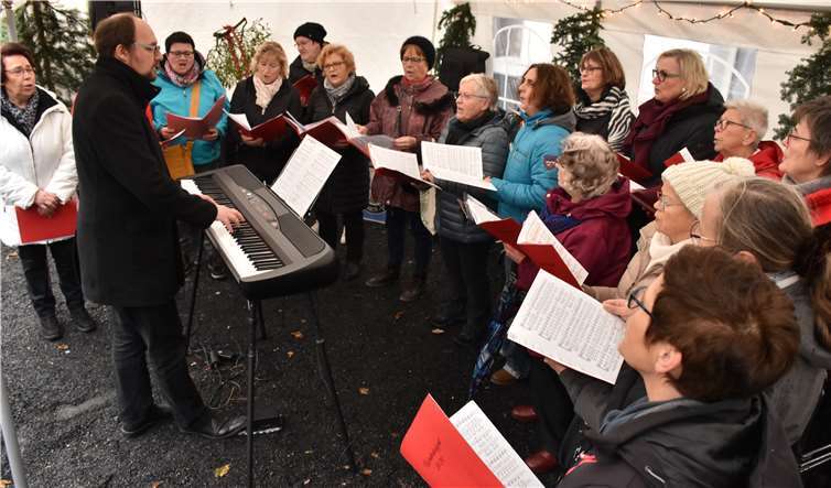 Sieben Stunden Weihnachtsmarkt Sieben Stunden Weihnachtsmarkt