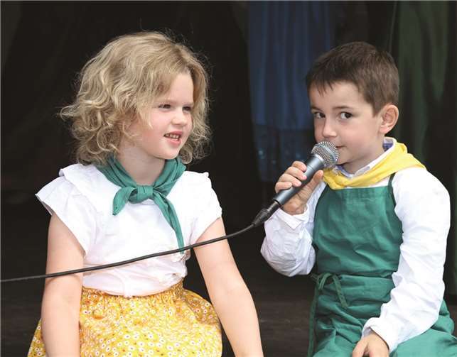 „Willst du fröhlich sein, trink ein Gläschen Löfer Wein“ 