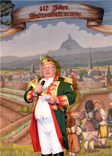 Närrische Stunden in der Stadthalle 