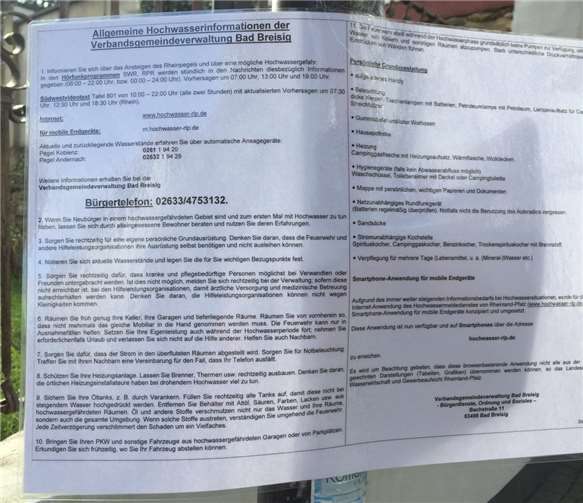 Rhein tritt in Bad Breisig über die Ufer 