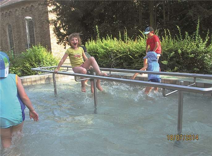Super-Eulen schlafen im Haus für Kinder 
