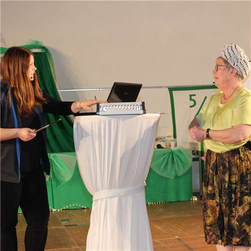 5/4 Damen Burgbrohl waren Gastgeber beim närrischen Treffen 