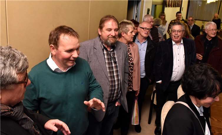 2400 Bürger wählten Horst Rasbach 