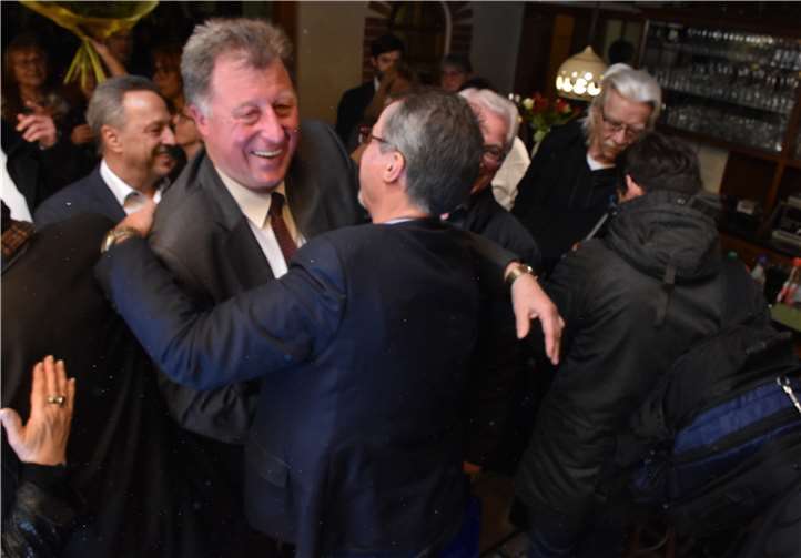 2400 Bürger wählten Horst Rasbach 