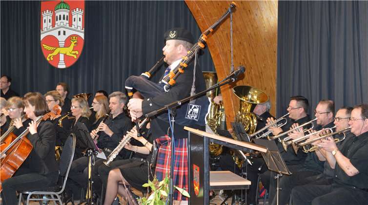 Erinnern, Mahnen und für Frieden, Freiheit und Gerechtigkeit stark machen 