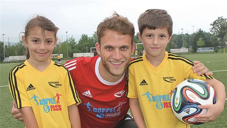 Fußball, Freunde, Ferienspaß