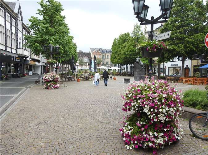 Leuchtende Farben schmücken Andernach 
