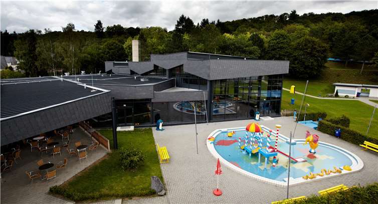 Seit 25 Jahren steigen sie uns auf‘s Dach 