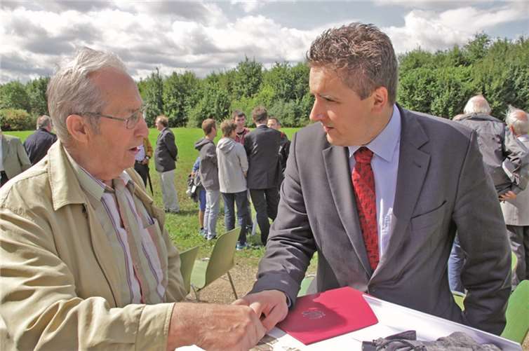 Erinnerung und Mahnung für die Lebenden 