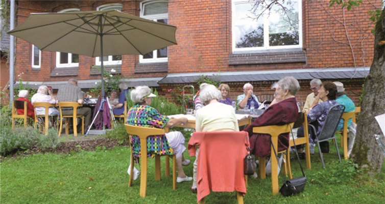 „Hurra, hurra, unsere Frau Grodtke wurde 100 Jahr“