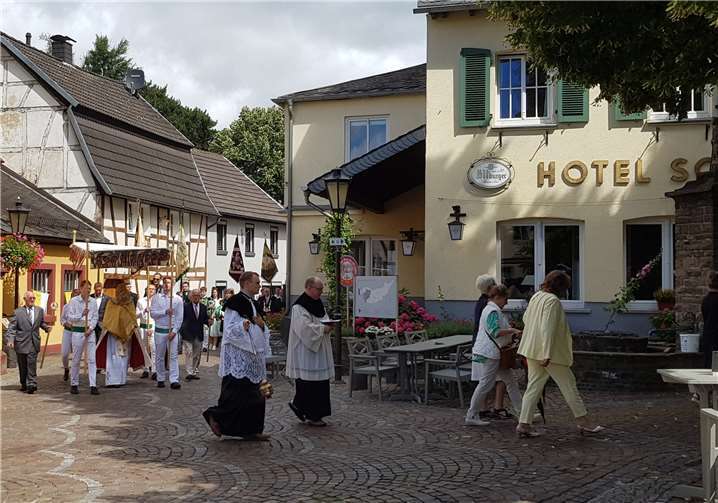 Feierliches Kirchweihfest einmal ganz „open air“ 