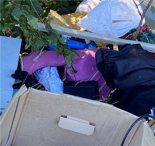 Illegale Müllentsorgung im Bereich der Wiedstraße 