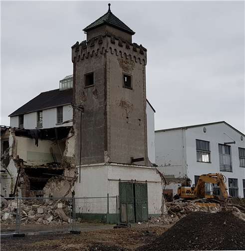 Die Abrissarbeiten schreiten voran 