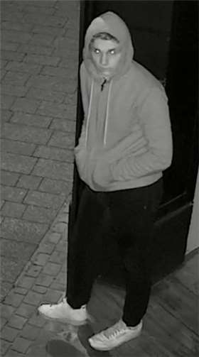 Bewaffnete Täter überfallen Spiel- und Freizeitcenter 