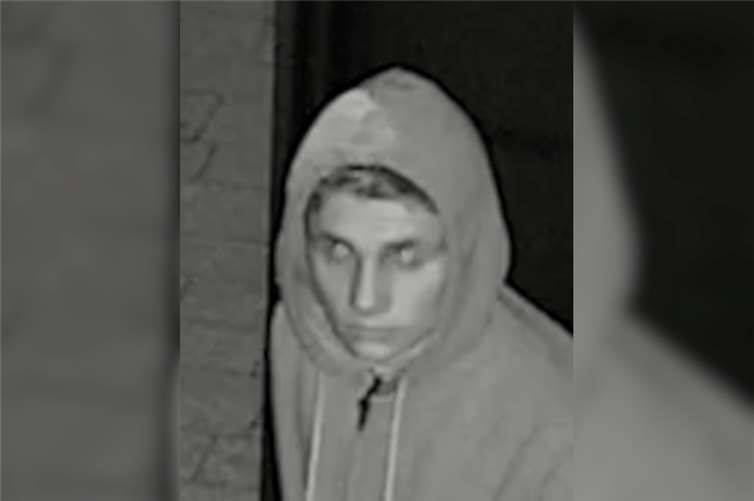 Bewaffnete Täter überfallen Spiel- und Freizeitcenter 