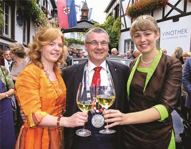 Böllerschüsse am Weinhexbrunnen 