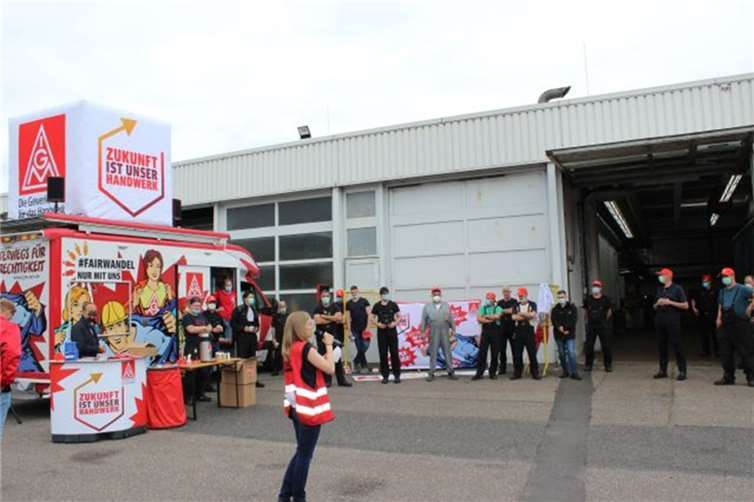 Kampf um Tarifbindung in den Autohäusern 