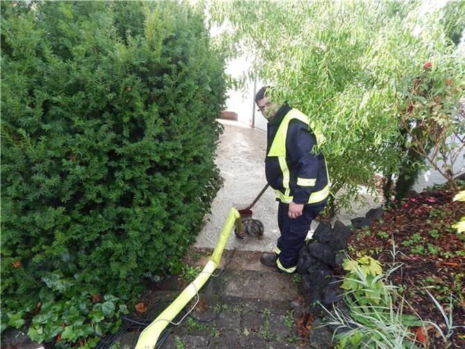 Schlammlawine sucht sich ihren Weg durch halb Nickenich 