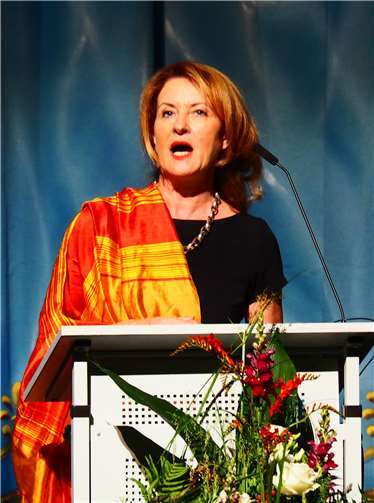 Eva Maria Enders und Prof. Georg Schmitz wurden ausgezeichnet 