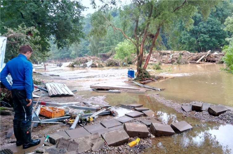 Unwetterkatastrophe zerstört Schwanenteichgelände 