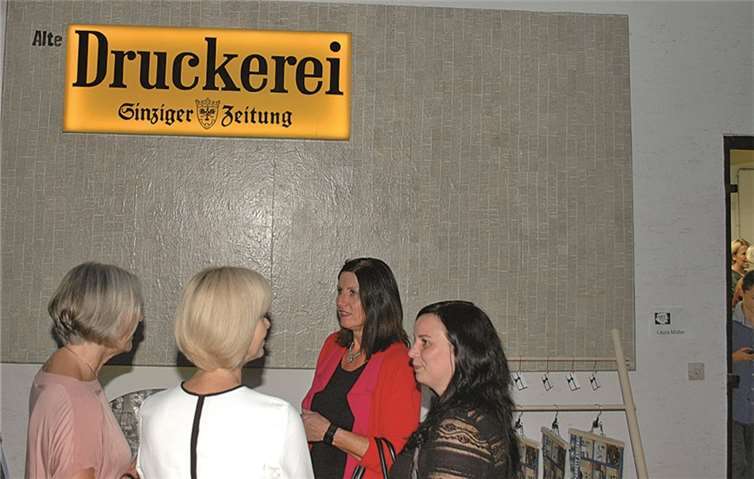 Über 400 Besucher bei der Premierenvernissage 