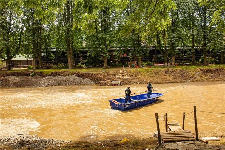 Mit der „Ahrida“ über den Fluss