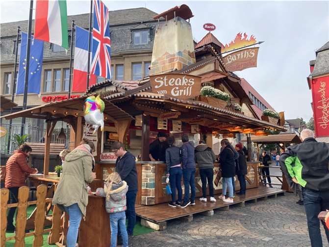 Herbstzauber bringt einen Hauch Lukasmarkt-Flair in die Eifelstadt Herbstzauber bringt einen Hauch Lukasmarkt-Flair in die Eifelstadt