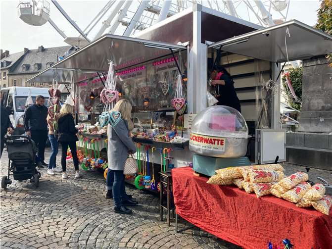Herbstzauber bringt einen Hauch Lukasmarkt-Flair in die Eifelstadt Herbstzauber bringt einen Hauch Lukasmarkt-Flair in die Eifelstadt